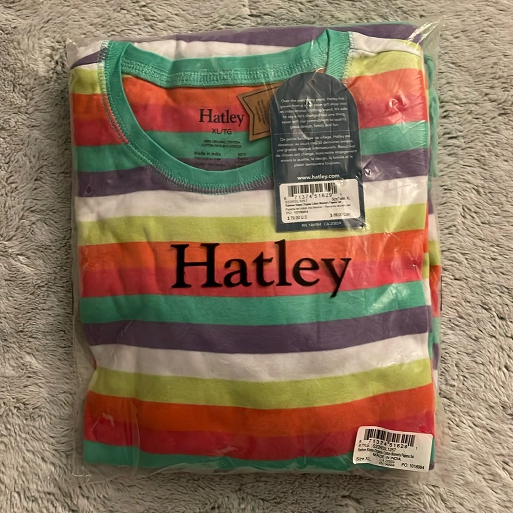 HATLEY striped  pajamas set SZ XL Organic Cotton
Longsleeves colorful